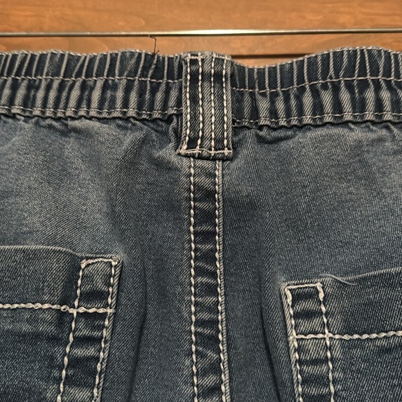 Almost Famous Cargo Jeans Womens L Medium Wash denim patch back pockets stretch - Picture 6 of 14